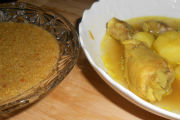 מרק עוף עם כורכום לפת'ות התימני המסורתי בפסח