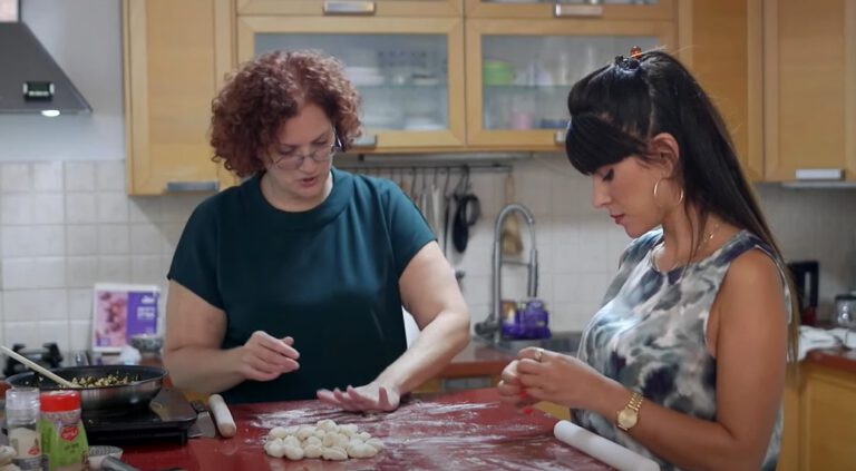 אמהות מבשלות ביחד - עונה 4 פרק 8: ארוחה קוריאנית